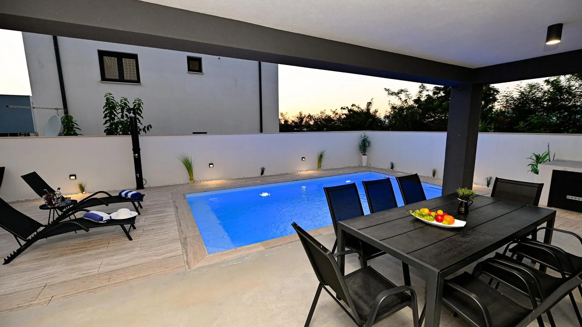 New Sea House Villa Katarina 프리블라카