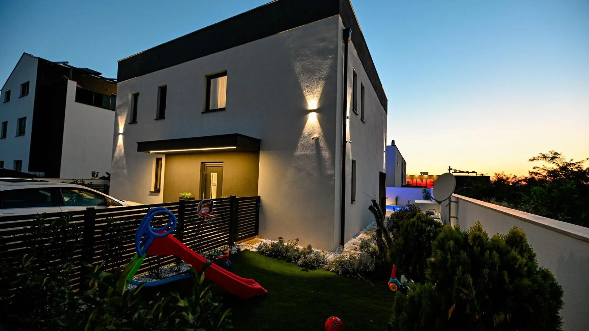 New Sea House Villa Katarina 프리블라카